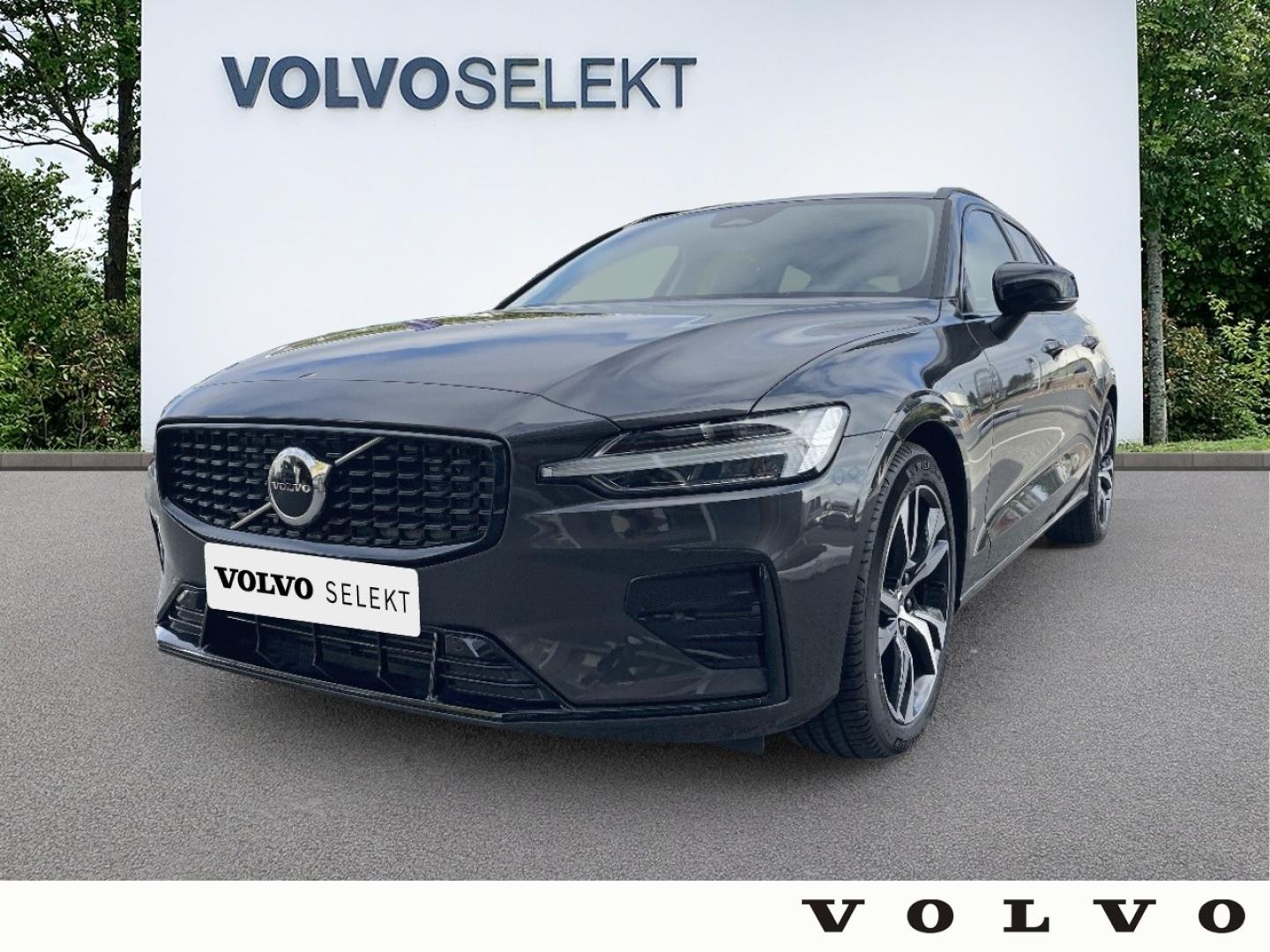 VOLVO V60 B4 197ch Plus Style Dark DCT 7